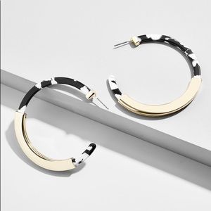 BaubleBar Tassiana Marble Resin Hoop Earrings NWOT
